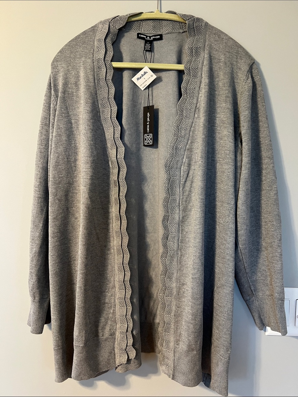 Cable & Gauge Light Gray Scalloped-Trim Open Cardigan